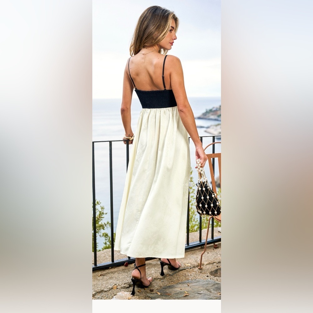 Matinee’ two-toned maxi dress black cream
CUPSHE. New. Large bridal - Picture 2 of 5